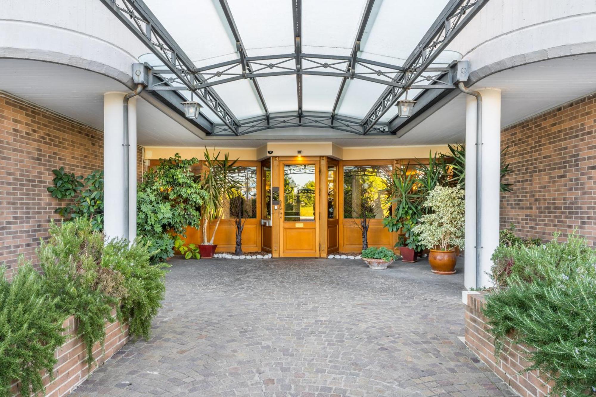 Altea Suites Pomezia Exterior photo
